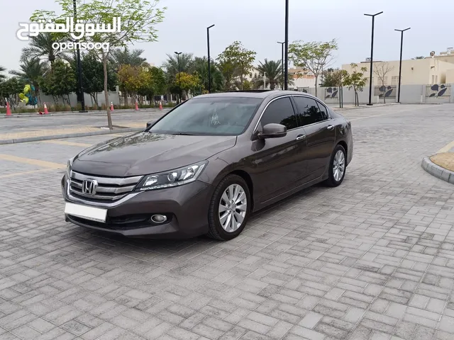 HONDA ACCORD FULL OPTION  MODEL  2016   EXCELLENT CONDITION CAR FOR SALE URGENTLY IN SALMANIYA