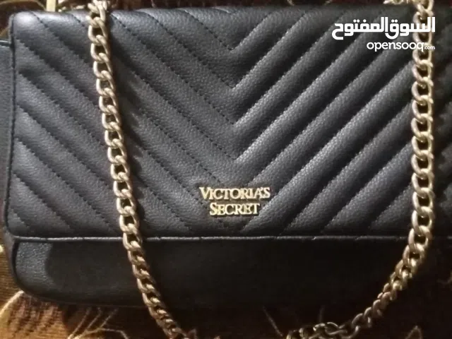 شنة يد من Victoria’s Secret