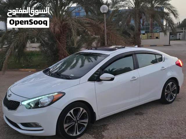 كيا فورتي استيراد امريكي حديث زواق بركوربي امامي ورفرف صورها برا موجودات بالكامل عيب واحد لا