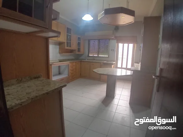شقة فارغة - عرقوب خلدا - 3نوم 1ماستر - 196م