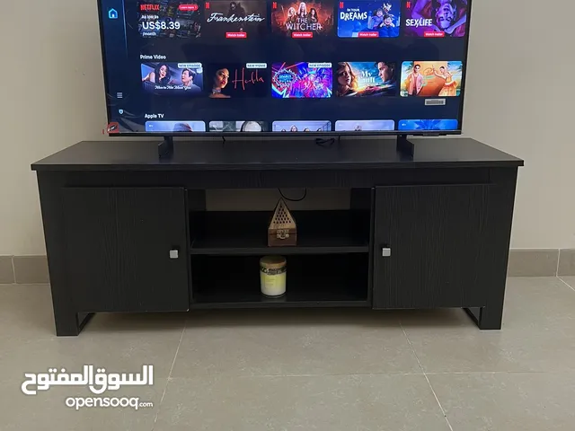 Samsung 43 inch smart tv with tv stand in very good condition.