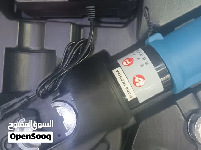 MKM BRO  Model: ES-400  Rated output: 120KN Working stroke: 42mm  Crimp range: 16-400mm2 (copper)  B