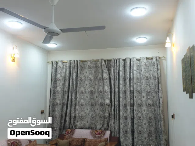 دار للبيع في الزعفرانية