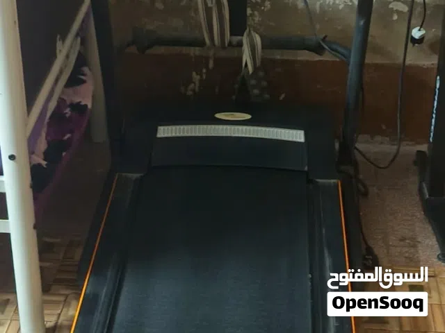 جهاز ركض رياضي - عملي ومناسب للبيت استعمال قليل جداً