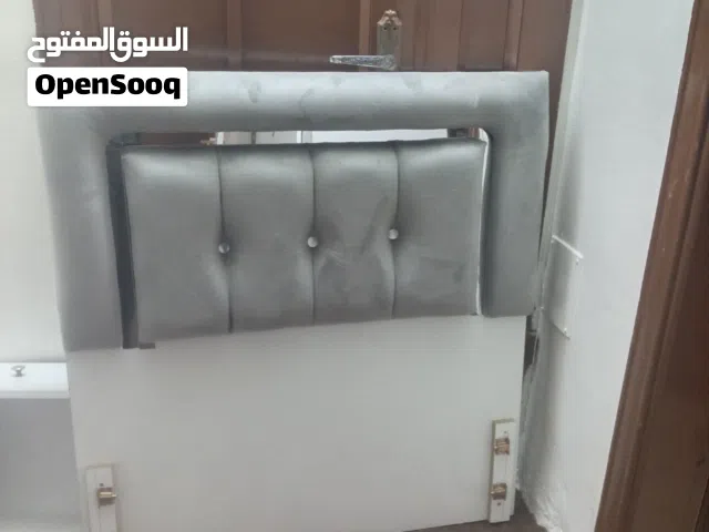 لاتيه خشب كويس استعمال ثلاث شهور بحال الوكاله