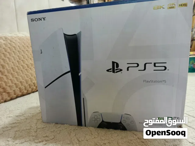 ps 5 slim مثل الجديد ما في خدش استعمال شهر    ويد واحدهGTA5 Premium Edition معه