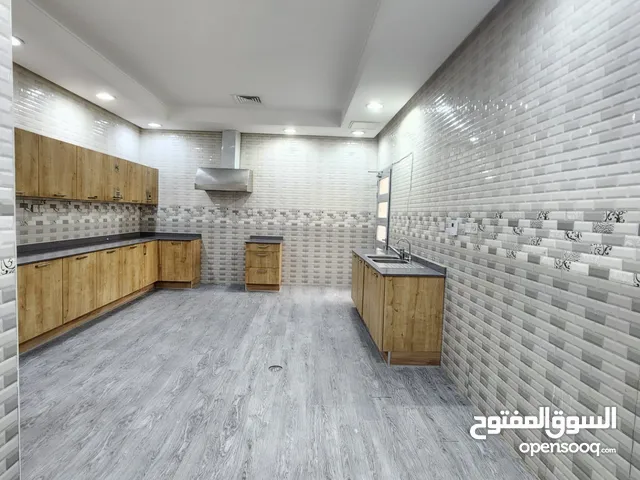 400 m2 4 Bedrooms Apartments for Rent in Hawally Siddiq