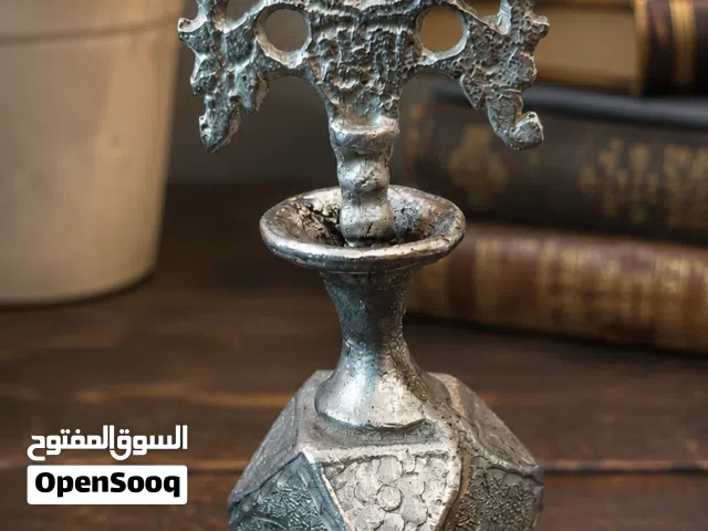 مكحلة تراثية قديمة ثقيلة