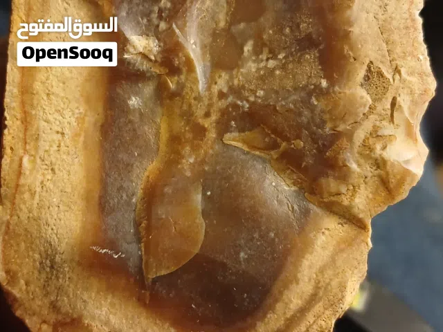 الحجر النوادر