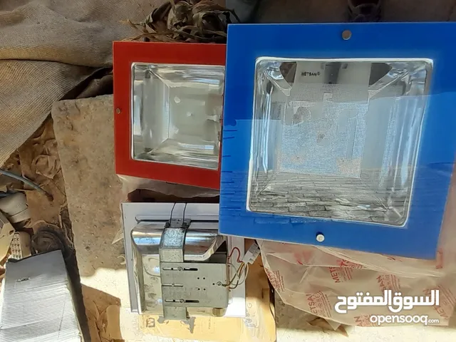 كواشف سبطلايت ولامبات معلقه وسكة ومطبخ وحمامات