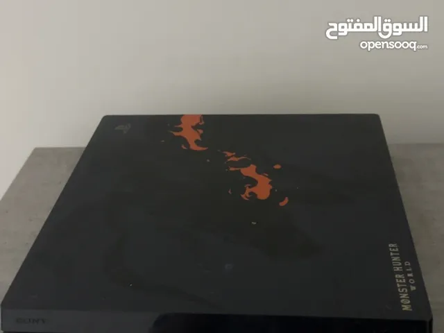 PS4 pro (861) gb with no controller