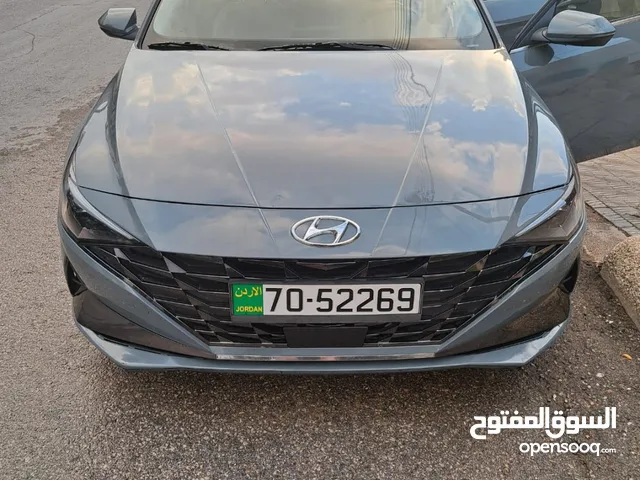 Sedan Hyundai in Amman
