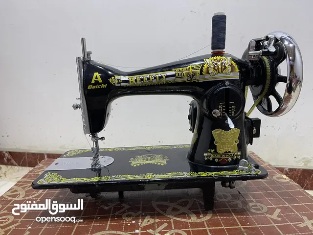 سلام عليكم مكينة خياطة نضيفة للبيع اقرة الوصف