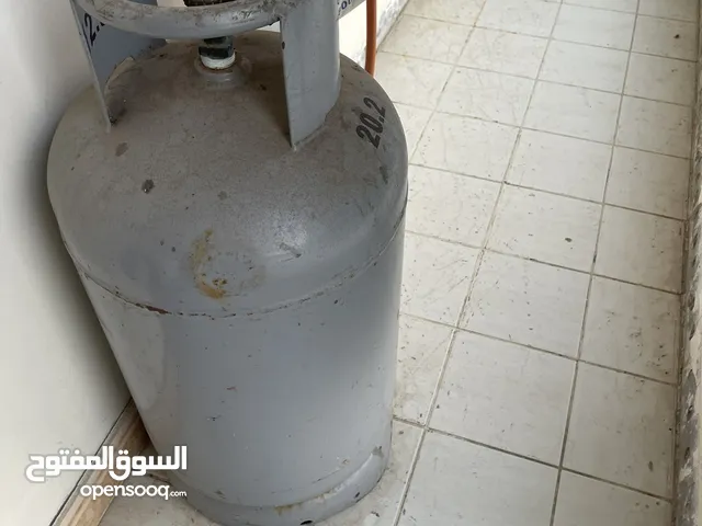 Half full gas cylinder