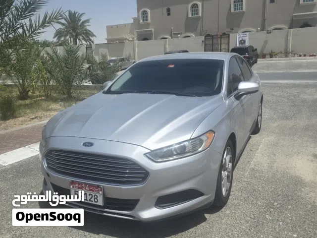 2015 فورد فيوجن SE
