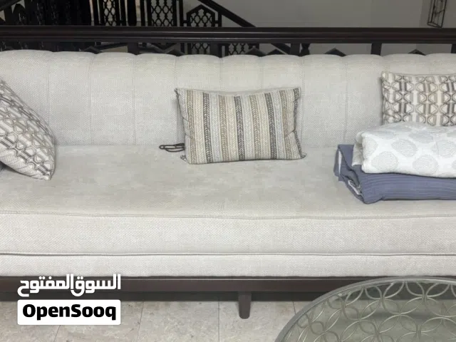 طقم صالة كنبات من أثاث مسقط