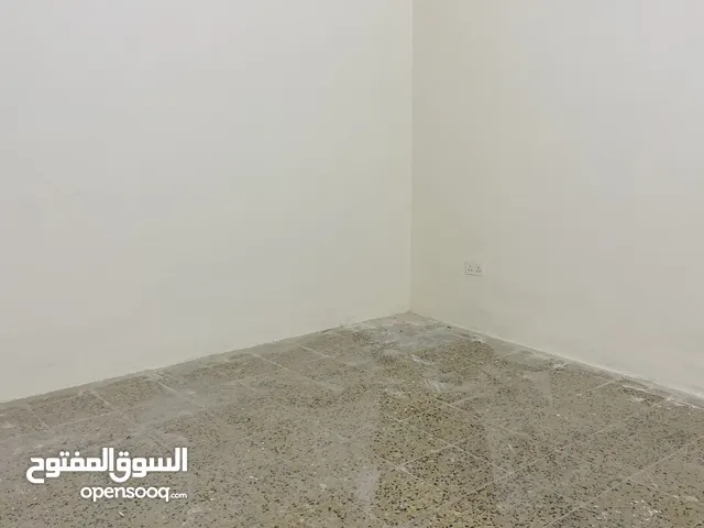 80 m2 2 Bedrooms Apartments for Rent in Basra Khadra'a