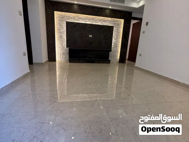 شقة سوبر ديلوكس - 3نوم - 175م - مطلة - موقع مميز / دير غبار