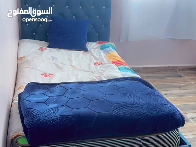 بيع غرفه نوم بنات مستعمل بسعر 150 قابل للتفاوض