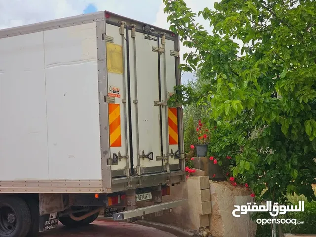 شاحنة سوزوكي