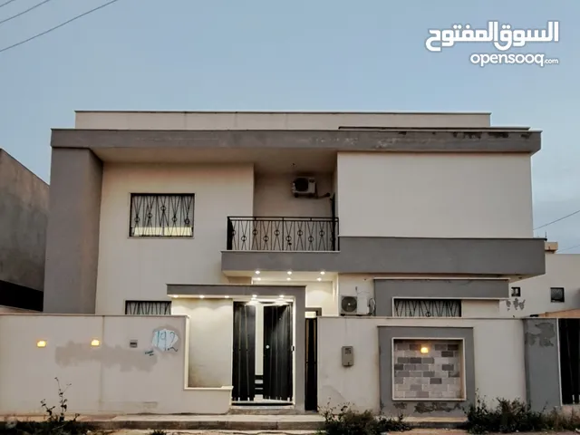 450 m2 3 Bedrooms Villa for Rent in Tripoli Al-Serraj