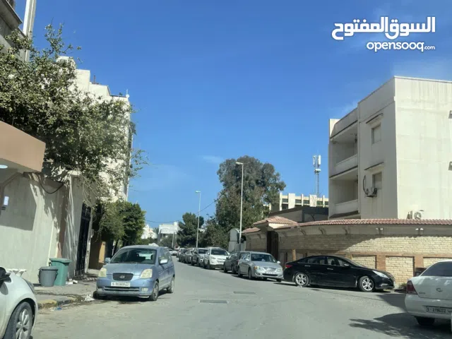 750 m2 More than 6 bedrooms Villa for Sale in Tripoli Al-Nofliyen