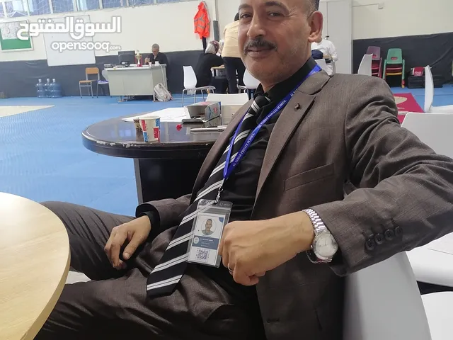 مدرس رياضيات ثانوي خبرة 18 عاما بالدولة