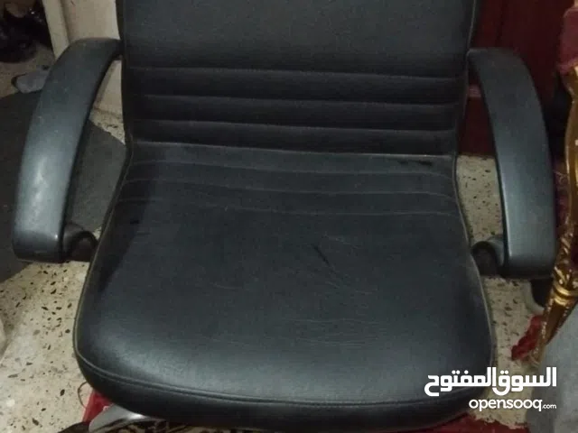 كرسي مكتب بحاله جيدة