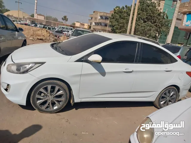 هيونداي اكسنت مضلع 2015 مقاس واحد للبيع