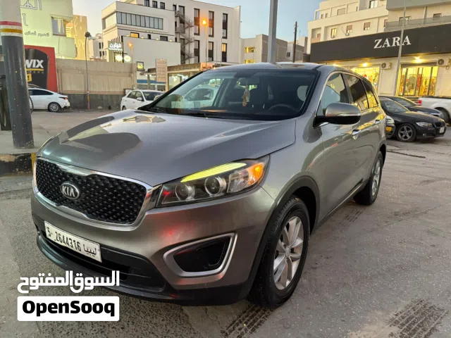Used Kia Sorento in Tripoli
