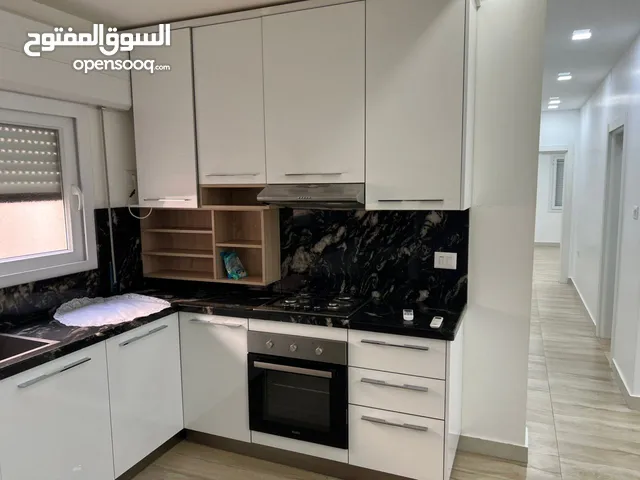 شقه مشالله بالطابق الثالث على الطريق شارع السوالم سوق الجمعه شاهد التفاصيل