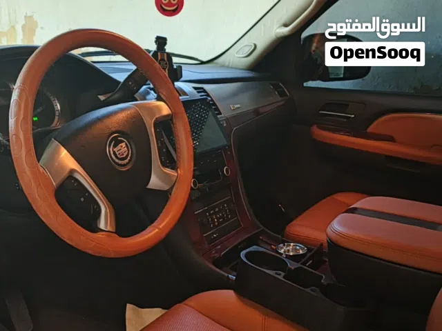 2009 كاديلاك اسكاليد Base