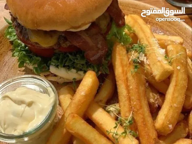شريك فى مطعم كبير ومعروف بمكسب شهرى 112 الف ثابت وبيزيد سنوياً من 5 ل 7% اللحق استثمر فلوسك.........