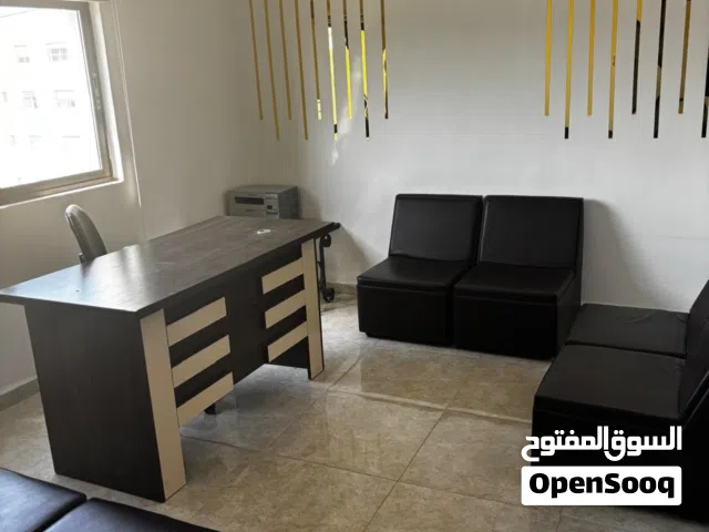 مكتب مميز بموقع  مميز وحيوي جدا