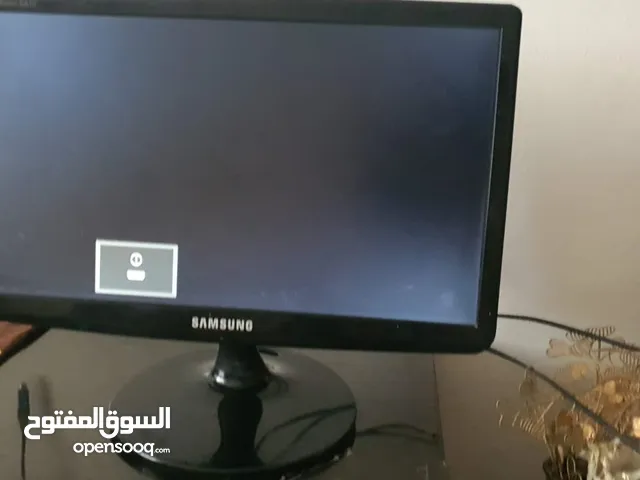 شاشة كمبيوتر سامسونج نوع LS19A10 للبيع قياس 17 انش للبيع ب 25 دينار فقط