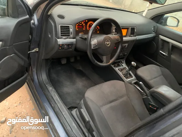 Used Opel Signum in Tripoli
