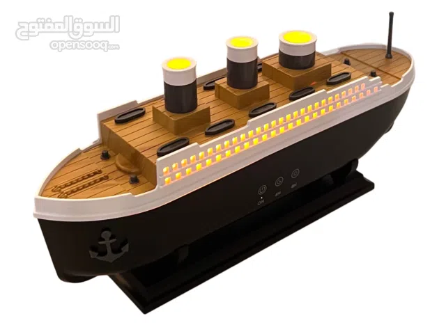 مبخرة ومرطب جو شكل سفينة