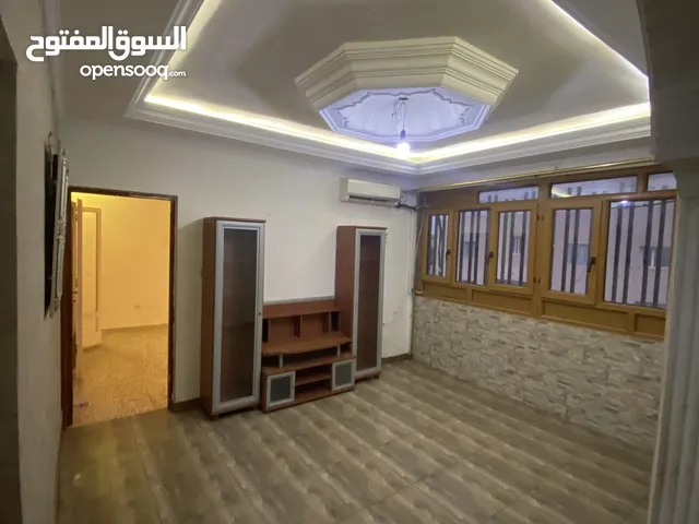 138 m2 4 Bedrooms Apartments for Rent in Tripoli Gorje
