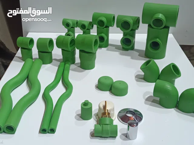 تأسيسات و معدات انابيب شبكات الماء و ملحقاتها