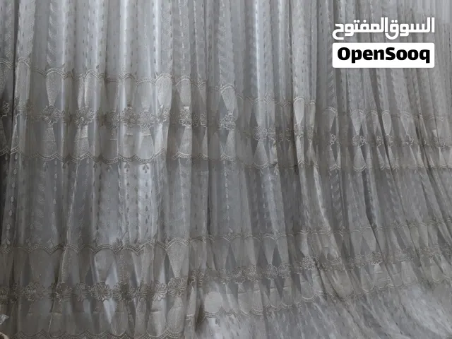 بردات عدد قطعتين القياس الارتفاع 3 متر  والعرض 8 متر استعمال بسيط جدا