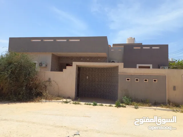 220 m2 4 Bedrooms Townhouse for Sale in Tripoli Other