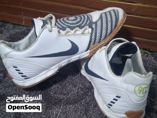 حذاء نايكي توتال 90 أصلي كلاسيكي (Nike T90 Shoot II IC) - مقاس 44.5 ص بلد المنشأ فيتنام