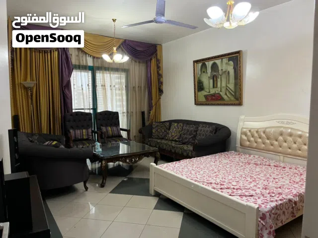 2 room sharing bath