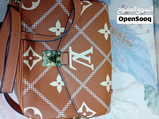 شنطة لويس فيتون الاصلية