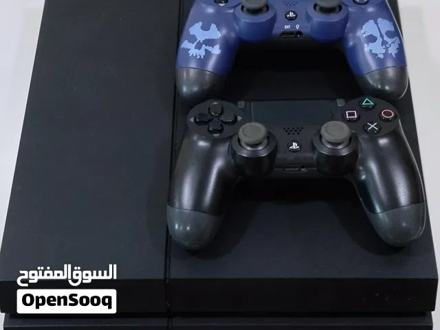 PS4 1 TERRABYTE 2 CONTROLLERS