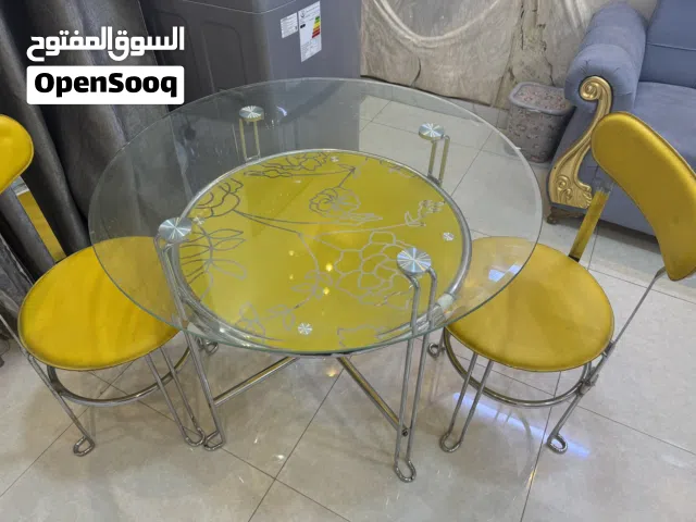 ميز طعام نفرين