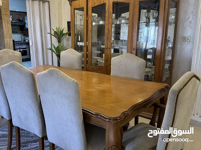 طقم كنب مع سفره و بوفيه للبيع