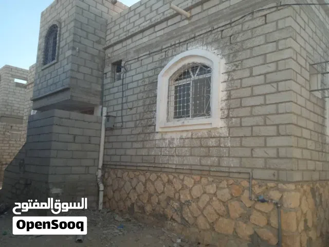 144 m2 4 Bedrooms Townhouse for Sale in Al Mukalla Other