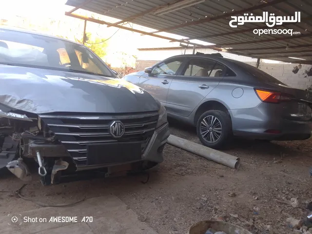 قطع غيار تشليح ام جي 5 والار اكس 5 والزد اس مكاين جرات ديكورات يوجد شحن لجميع مناطق المملكه