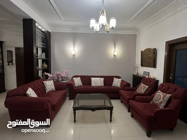 طقم كنب لبيع